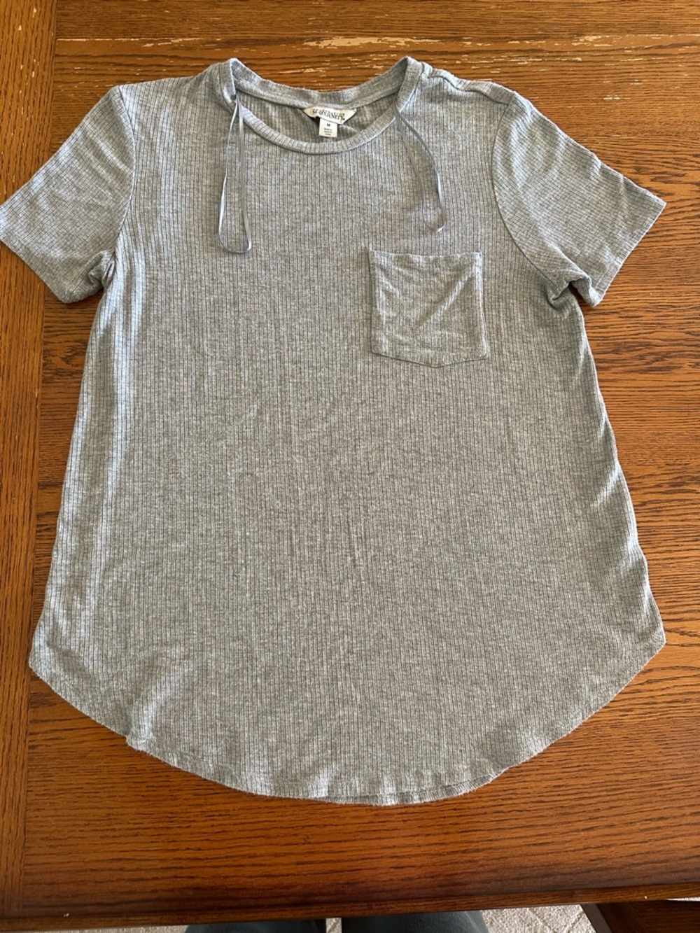 Destination Maternity Heather Gray Ribbed Short Sleeve Pocket Tee